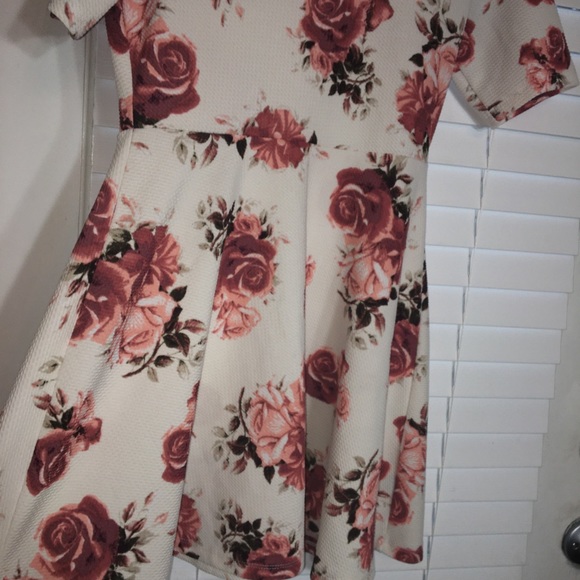 Dress - Picture 3 of 3